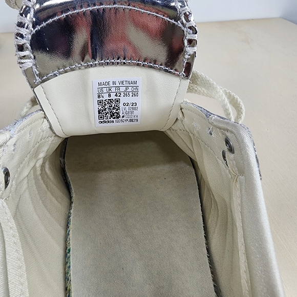 Silver adidas x Wales Bonner Samba shoes with crochet details. Size 8½ - Picture 9 of 11